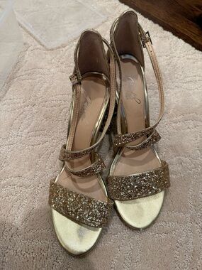 Badgley Mischka Gold Glitter Strappy Sandals